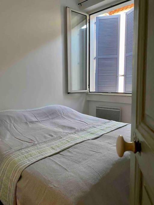 Click! Casa Lamartine Fabulous Ideal Location Walk To All!!! Cassis Bagian luar foto